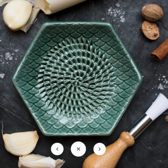 The Grate Plate Ceramic Grater (Includes peeler and brush) Sage Green - Picture 3 of 8